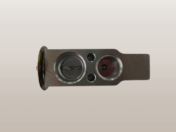 レクサス　GS　エキスパンションバルブ　GRS191　GRS196　UZS190　GWS191　URS190　88515-28180　★車輌データより要確認★　社外新品