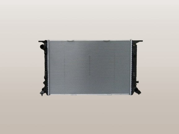 アウディ　A4　A5　A6　A7　ABA-4GCGWC　GH-8EAMBF　ラジエーター　8K0121251H　社外新品