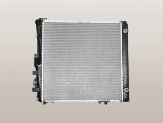 ベンツ　Sクラス　W126　E-126020　E-126024　E-126025　ラジエーター　1265004103　社外新品