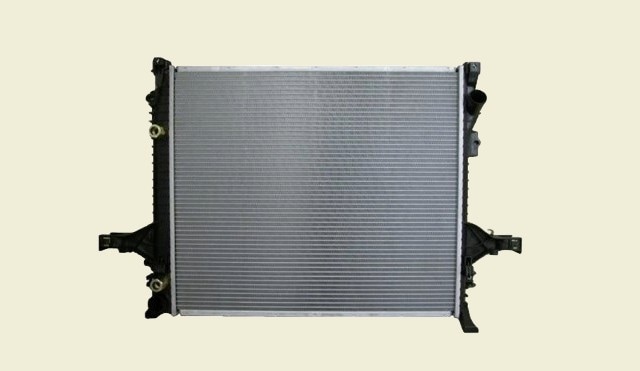 ボルボ　XC90　LA-CB6294AW　ラジエーター　8603619　社外新品