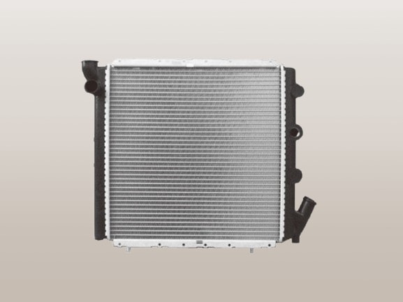 ルノー　エクスプレス　ラジエーター　7700773700　社外新品