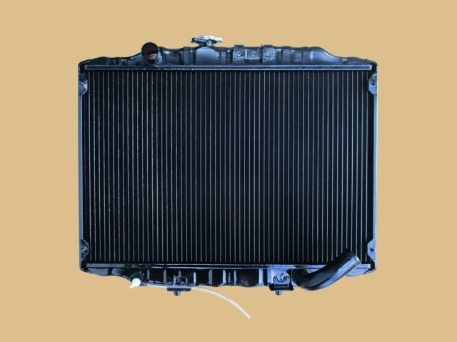 デリカ　ラジエーター　P23V　P23W　P24W　P25V　P45V　MT車　MB605252　現物修理