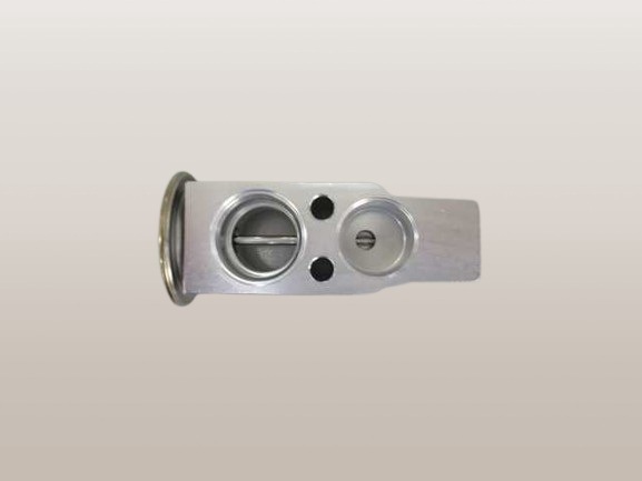 ウェイク　エキスパンションバルブ　LA700S　LA710S　88515-B2020　447500-3860　O-リング4個同梱　社外新品