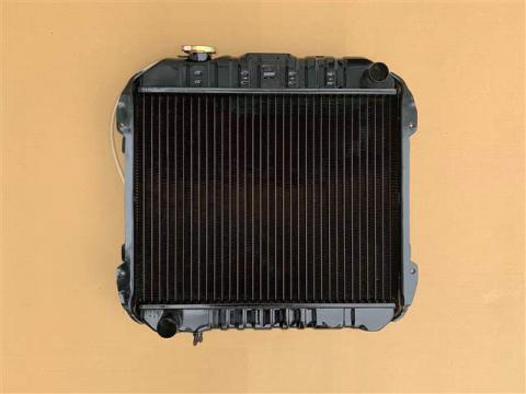 スカイライン　ラジエーター【3列コア増し品】　KPGC10　21400-R0101　社外新品