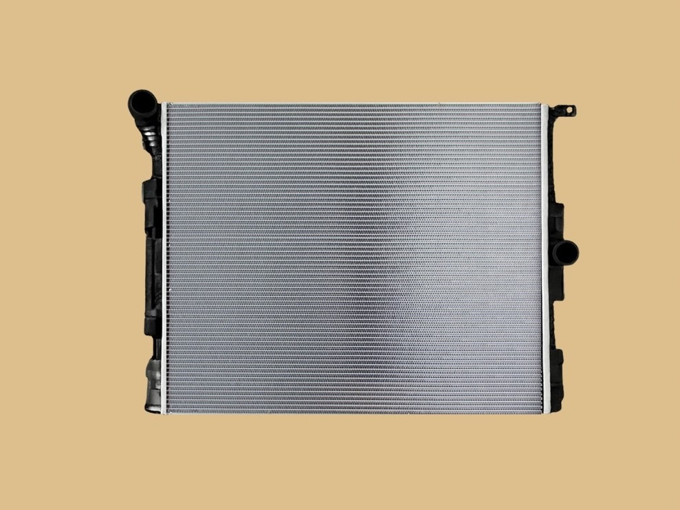 BMW　ラジエーター　F20　F21　F22　17118625421　社外新品