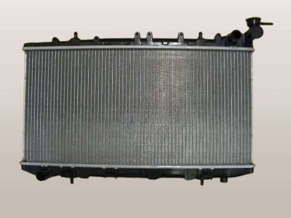 ファミリア　ラジエーター　BVFNY10　1N15-15-200　社外新品