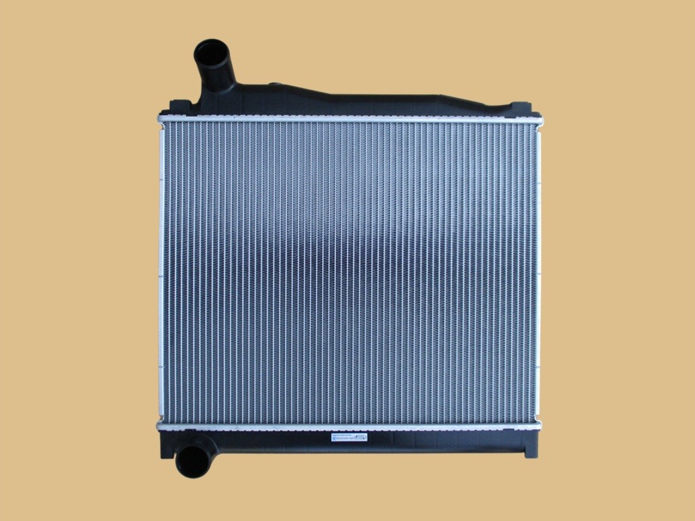 ファイター　ラジエーター　FK627J　FK627K　FK628G　FK628J　FK628K　ME298960　ブラケット再利用　社外新品