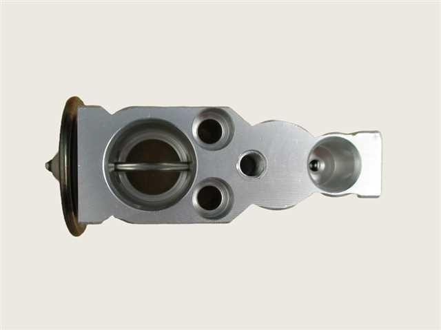 NV350キャラバン　エキスパンションバルブ　DW4E26　27282-3XA0A　27282-3XA0C　O-リング4個同梱　フロント用　社外新品