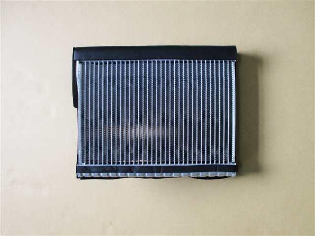 ダイハツ　ソニカRS L405S ラジエーター　エバポレーター　サブタンクセット ダイハツ ソニカRS L405S ラジエーター エバポレーター