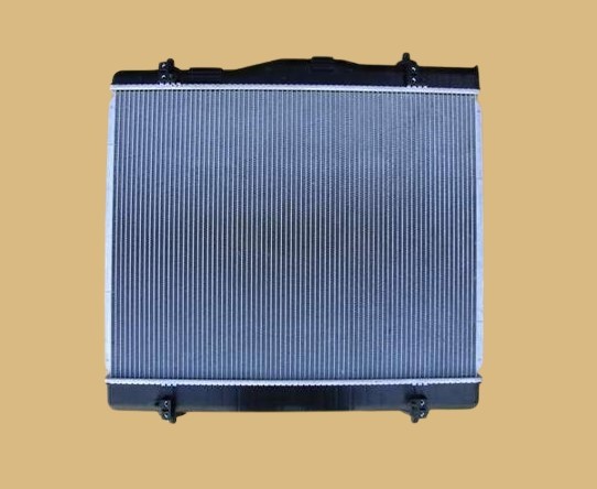 ハイエース ラジエーター KDH206 16400-30172 有限会社いわき