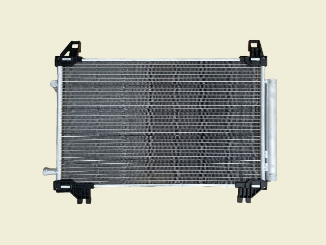 カローラフィールダー コンデンサー NZE161G 88460-12570 有限会社