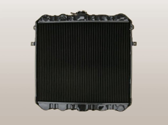 V76.10 Rear レンジャー ラジエーター V75 V76 V78 V79 V98 V99 16400-87350 リビルト MT車 有限会社いわきラジエーター
