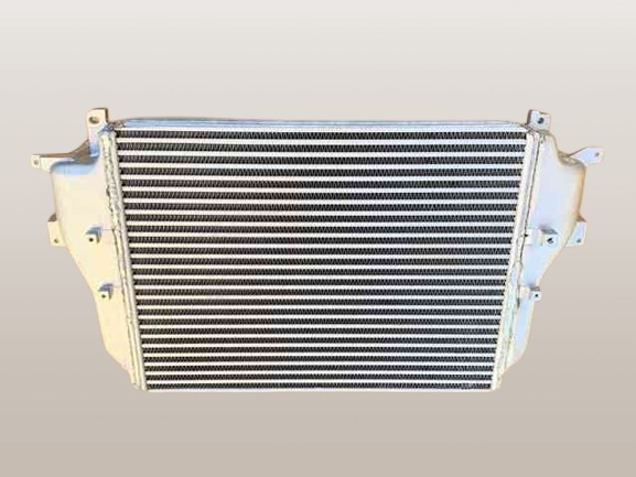 プロフィア　インタークーラー　FQ1A　17940-E0550　社外新品