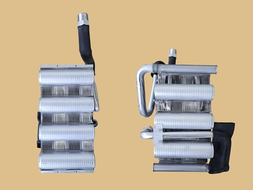 ランドクルーザー エバポレーター HZJ77HV HZJ77V 88501-60080