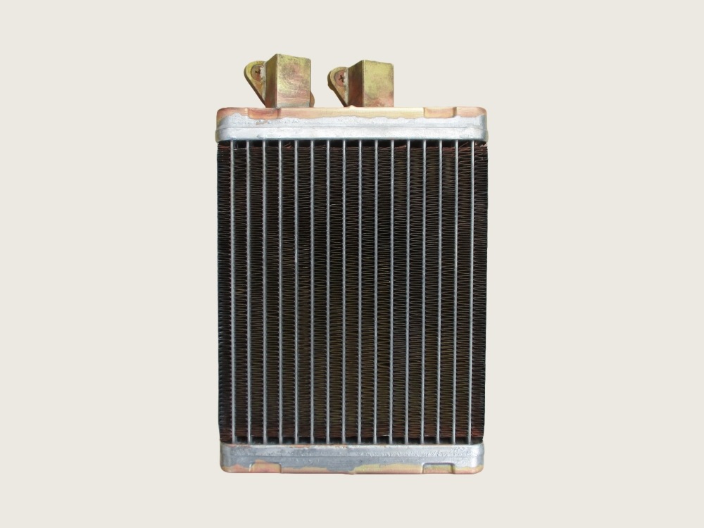 クーラントヒーター 12v 3つ穴 ボンゴ ヒーターコア SS48V S583-61-A10 社外新品/強化品 有限会社