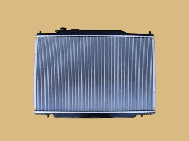 ステップワゴン　ラジエーター　RF4　 19010-PNC-901　社外新品