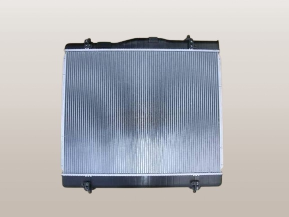 未使用品　 KOYORAD ハイエース 200系 ラジエーター　KDH206V 社外新品 サブラジエーター ハイエース KDH200/201/205/206V/222