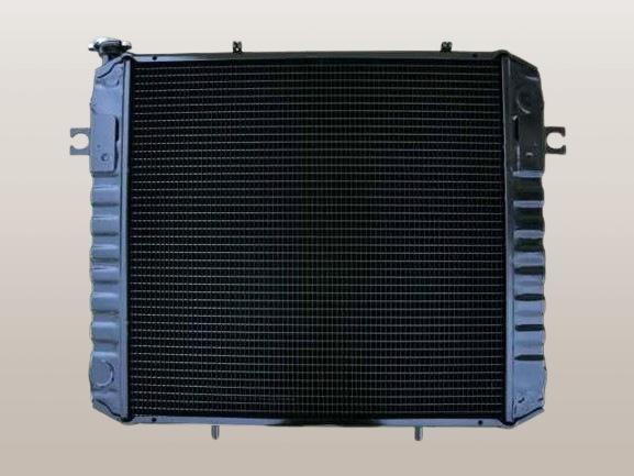 トヨタフォークリフト　ラジエター 3SD15　16450-33060-71　クラッチ車　リビルト　プレートフィン粗目