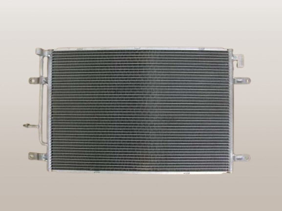 AUDI　A4　S4　コンデンサー　8E0260403S　社外新品　