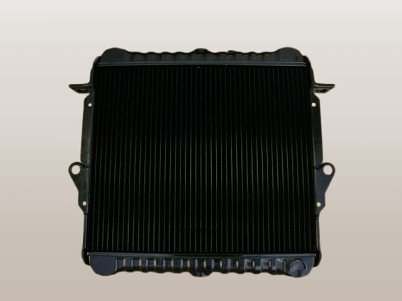 ランドクルーザー ラジエーター BJ73V MT車 16400-58310