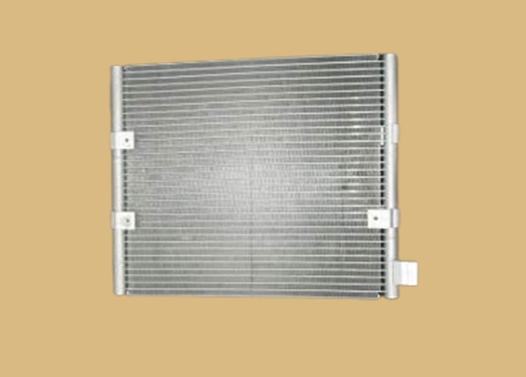 コンデンサー 三菱ふそう キャンター FE83D 4M50 2004年02月～2011年11