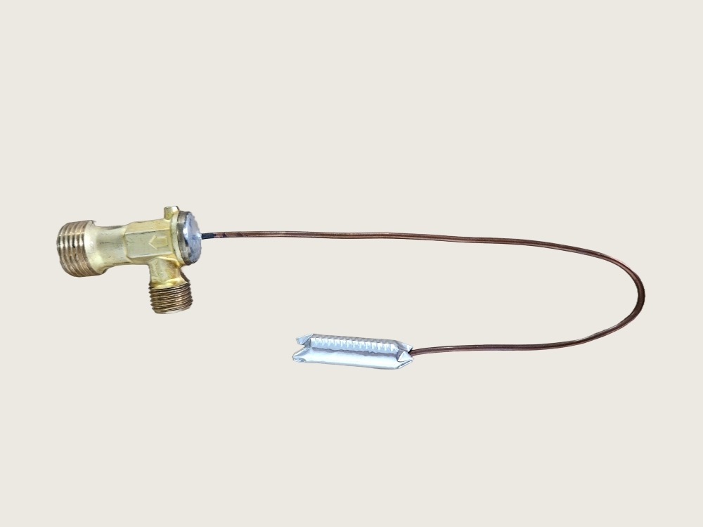 ハルさん兼用 デンソー DENSO 047500-0640 トヨタ純正品番88515-16031 EXPANSION