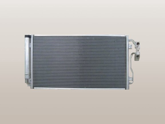 BMW　コンデンサー　64506804722　１シリーズ　2シリーズ　3シリーズ　4シリーズ　社外新品