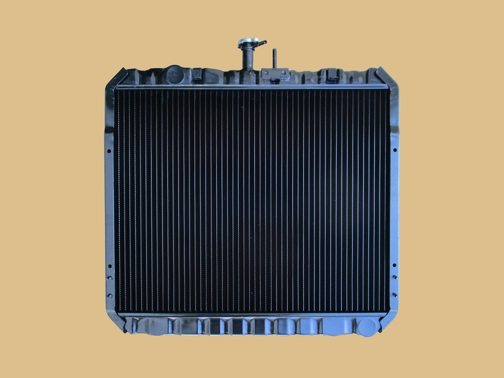 パター トヨエース ラジエーター BU94 16400-58143 リビルト品 有限会社