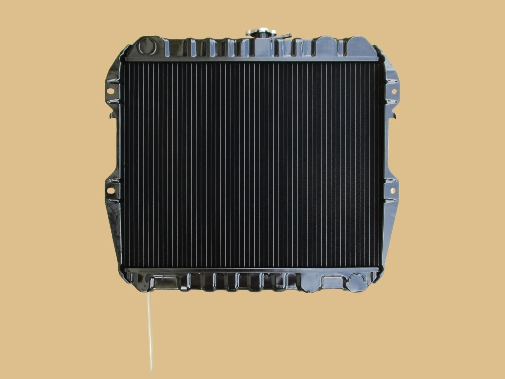 ハイラックスサーフ ラジエーター YN61G 16400-73250 422190-4860 AT車