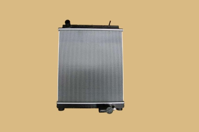 キャンターラジエーターME408731 キャンター ラジエーター FEB80 ME418713 ブラケット再利用 有限会社