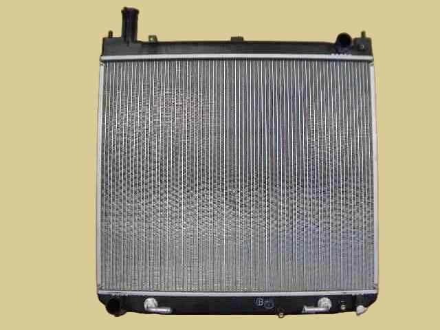 未使用　200系　ハイエース　ラジエーター　純正　16400-75611 ☆ハイエース ラジエター【16400-75480/16400-75481】前期