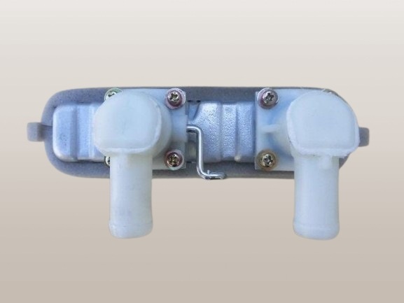 アトラス　ヒーターコア　UH3YH41　 27140-0C000　（パイプ/O－リングはついていません）　社外新品