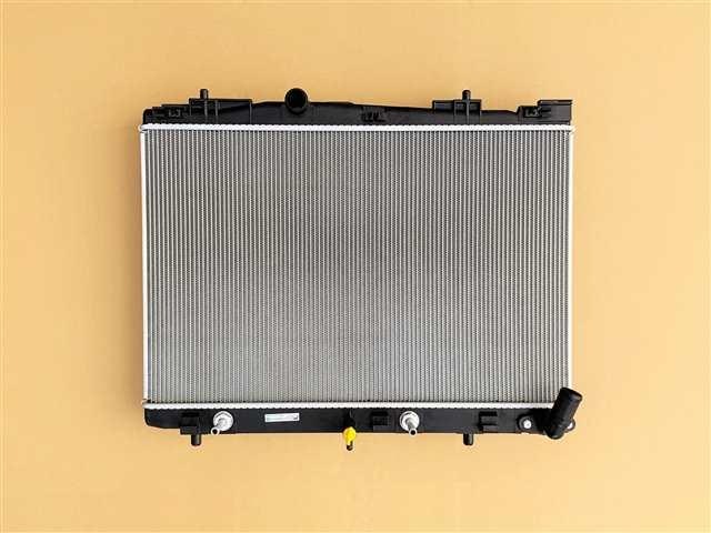ジャパンタクシー ラジエーター NTP10 16400-21360 AT車 有限会社