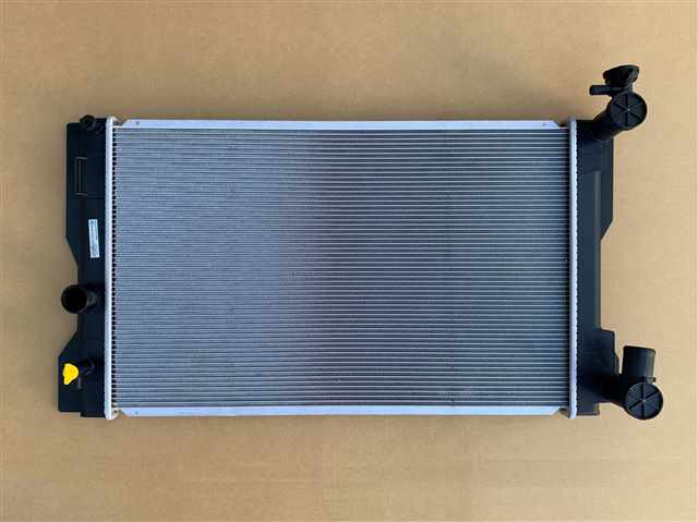 しー ウイッシュ ラジエーター ZGE20W 16410-37201 有限会社いわきラジエーター