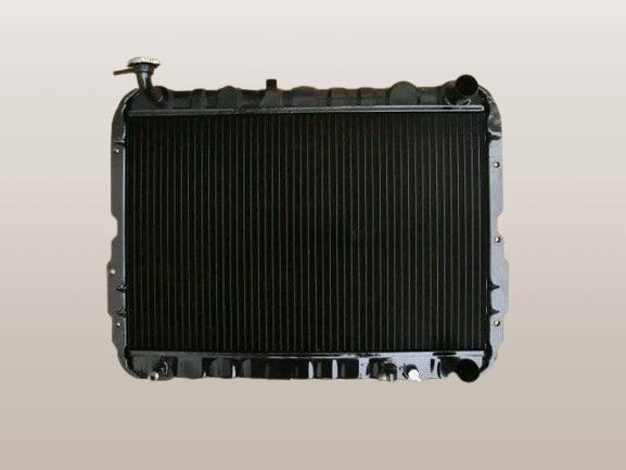 ランドクルーザー ラジエーター HJ61V AT車 16400-68090 リビルト品
