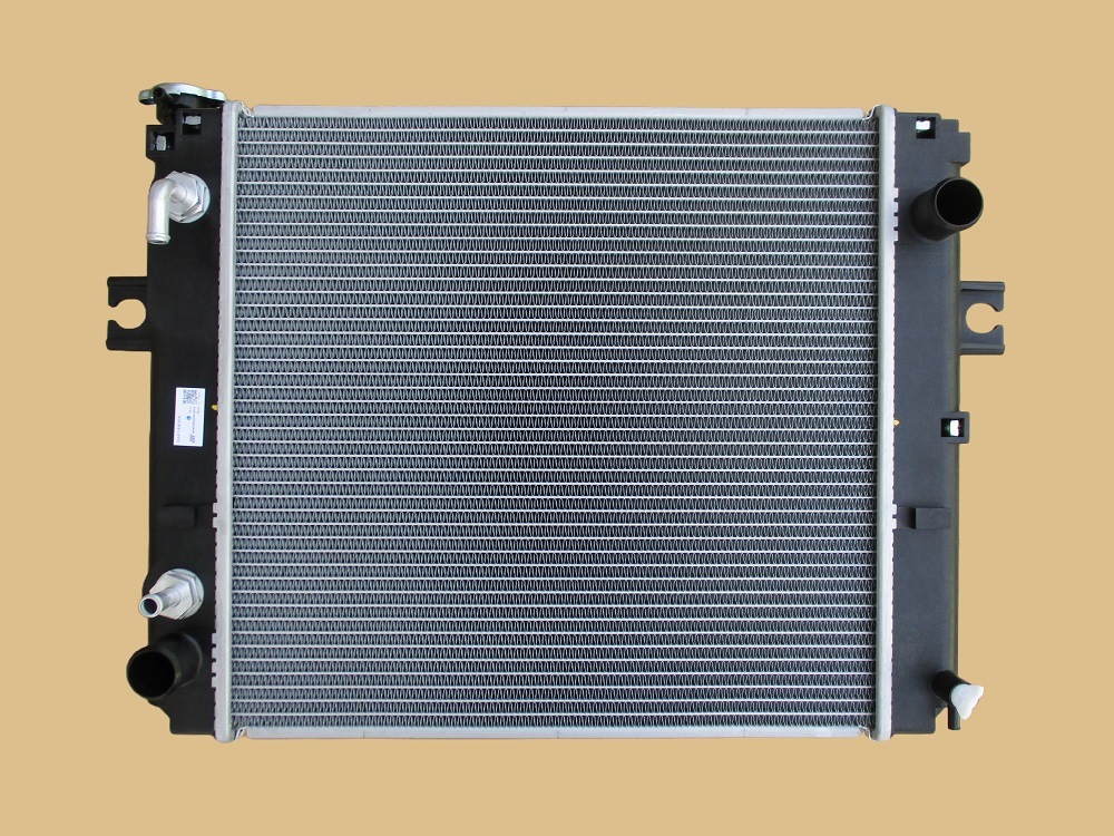 TCMフォークリフト ラジエーター FD18T14 20A72-10101 ブラケット再