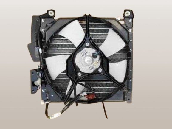 UD　コンデンサー　CV520SN　92100-00Z15　社外新品