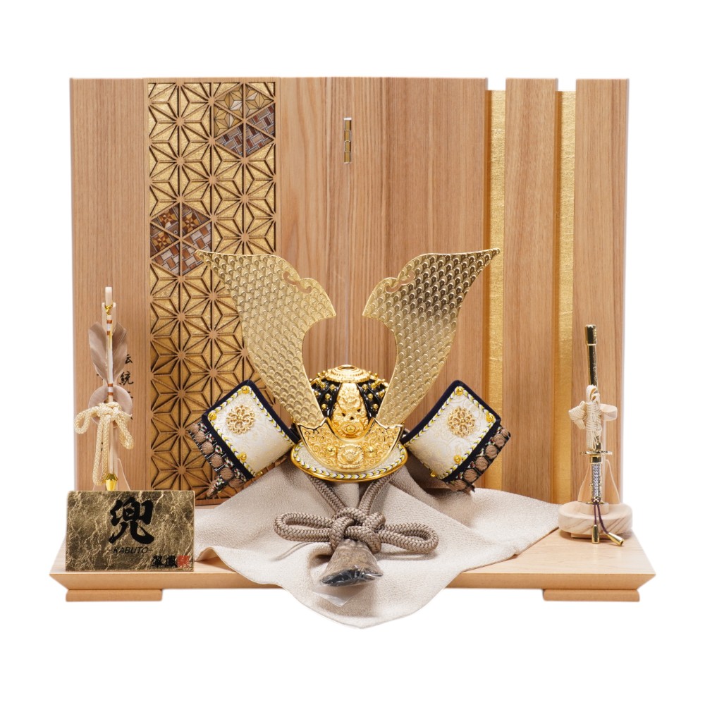 【五月人形】8号 永遠之兜 薄茶中ベージュ威 兜飾り | 翠鳳作