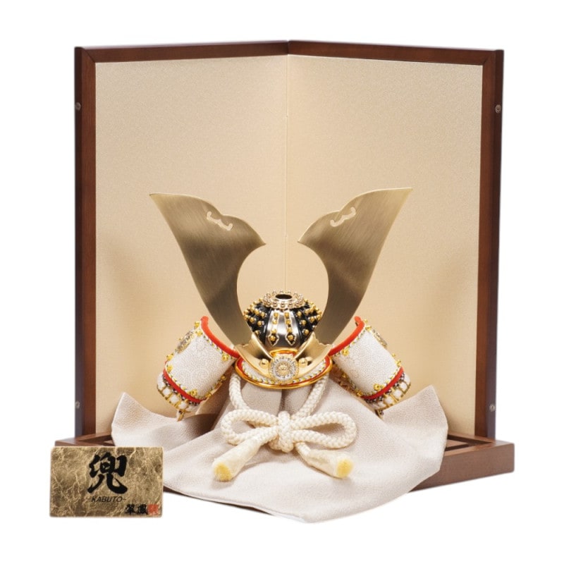 8号 綺羅星 白糸威 兜飾り〈翠鳳作〉[245-289] 五月人形8号 綺羅星 白糸威 兜飾り〈翠鳳作〉[245-289] | 五月人形