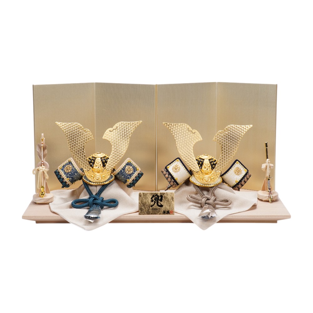 〖 予約販売 〗新作 二つ並んだ五月人形 兄弟 双子 名入り木札 兜 出産祝い 予約販売 〗兄弟・双子ちゃんで飾れる 二つ並んだ名入り兜 木製 五月