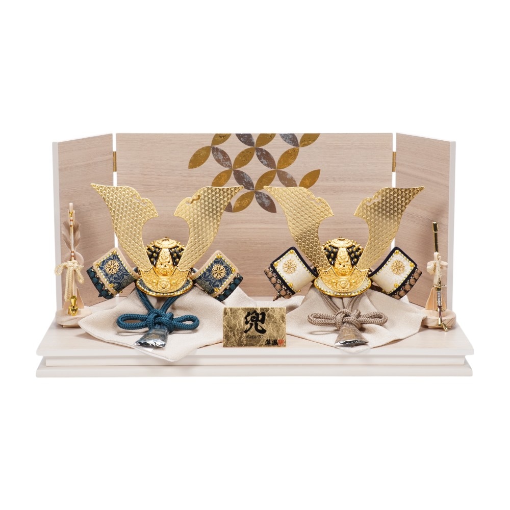 【五月人形】8号 永遠之兜 青緑中ベージュ威×薄茶中ベージュ威 兜双子飾り | 翠鳳作