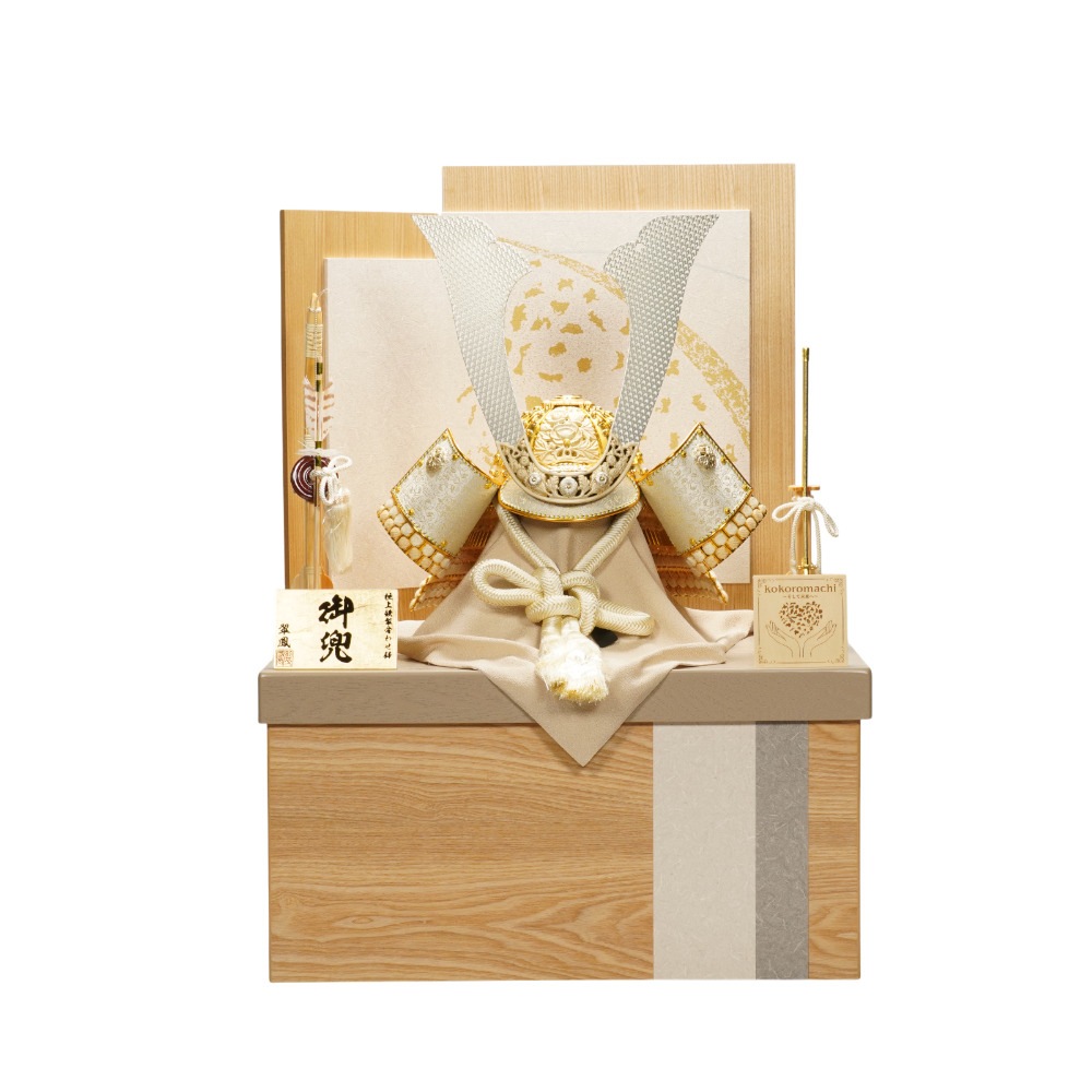 【五月人形】《日米首脳会談贈呈品》25号 永遠之兜 RICH GOLD 着用兜収納飾り | 翠鳳作