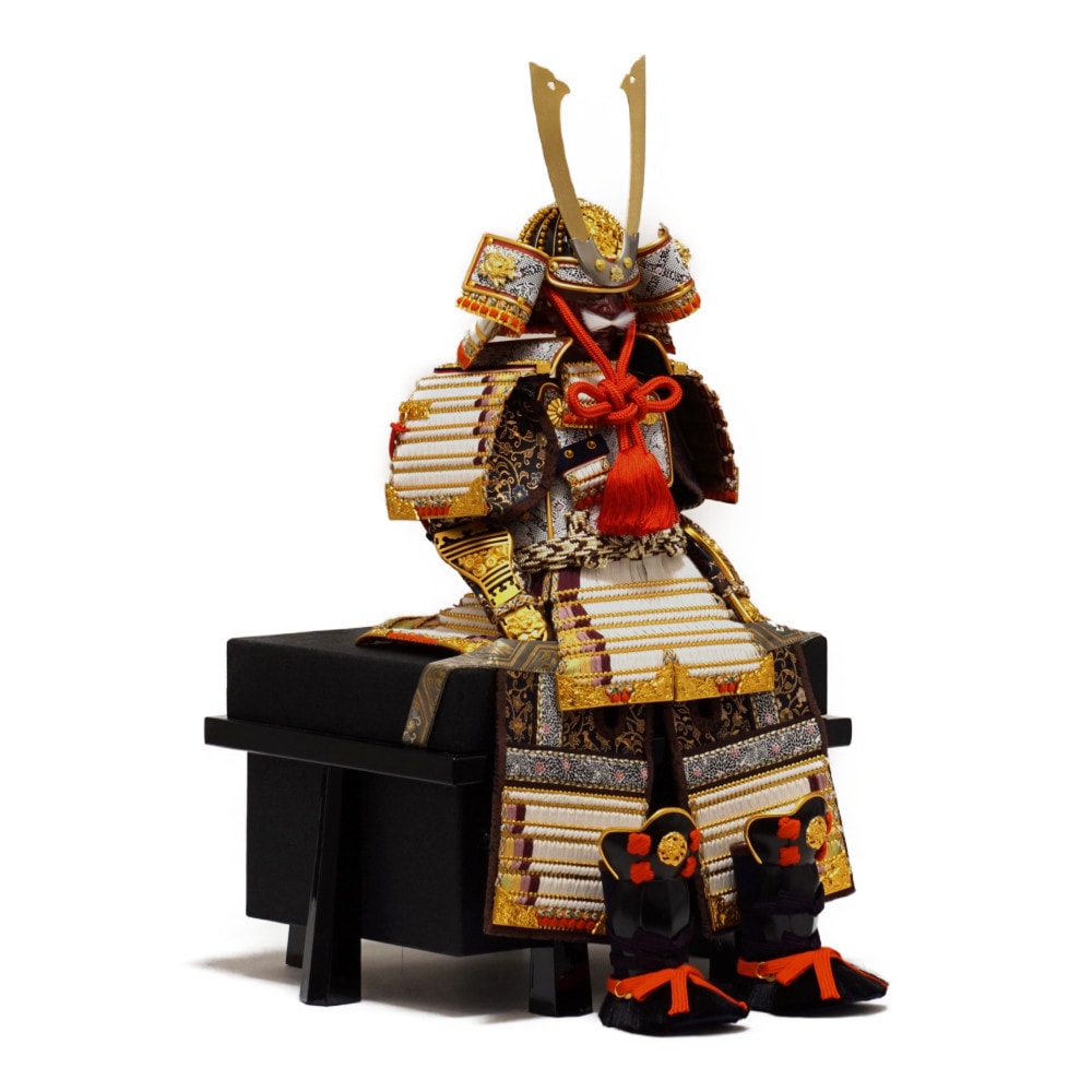 五月人形】7号 純 白糸威褄取 鎧飾り〈雄山作〉[245-003] | 五月