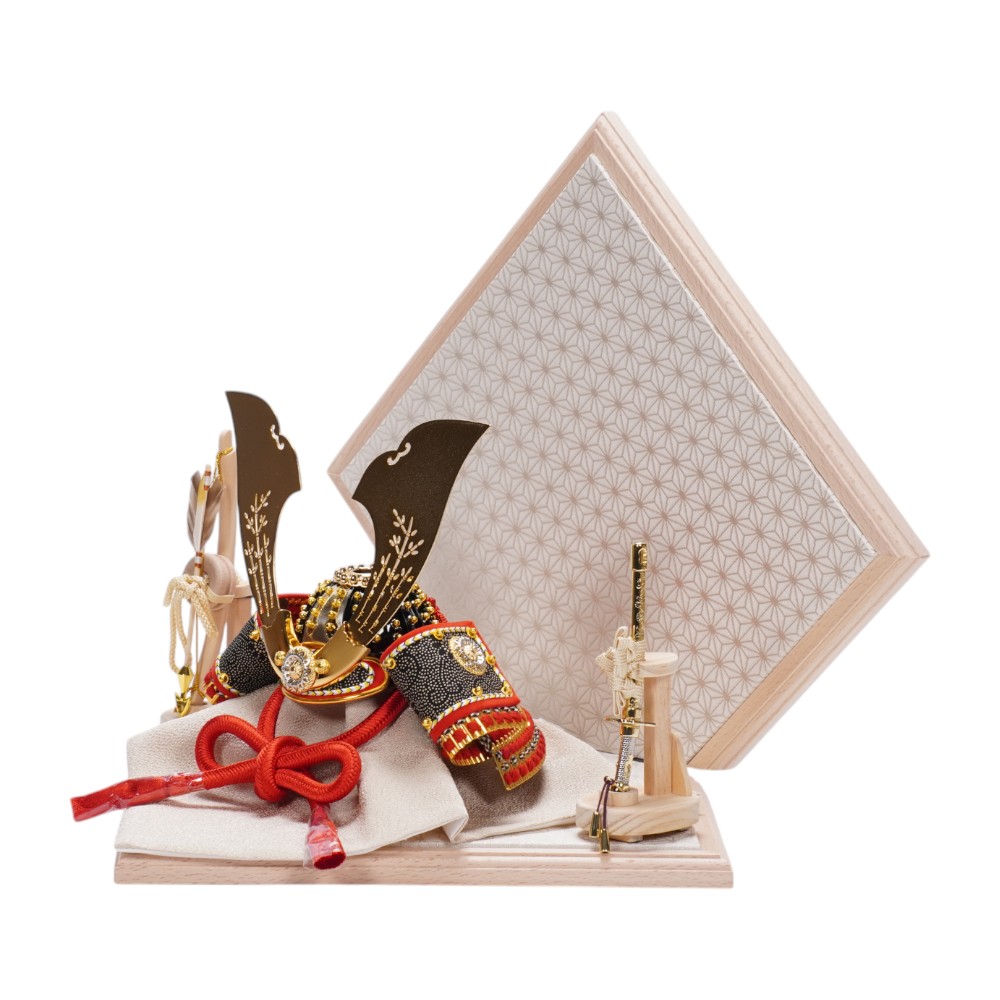 【五月人形】8号 綺羅星 赤糸威 兜飾り | 翠鳳作