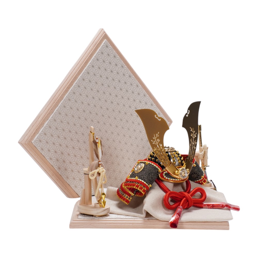 【五月人形】8号 綺羅星 赤糸威 兜飾り | 翠鳳作