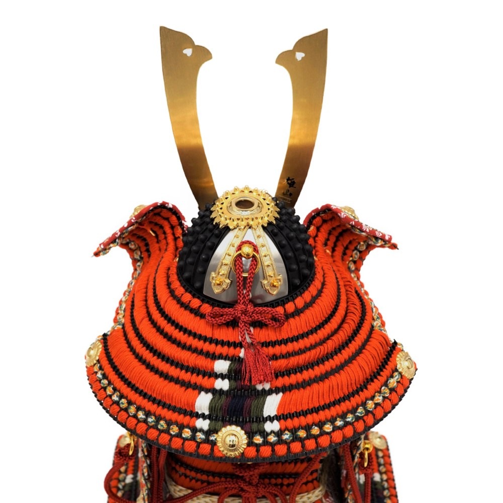 【五月人形】五分之一 聖徳太子鎧 沢瀉威 奉納鎧収納飾り | 雄山作