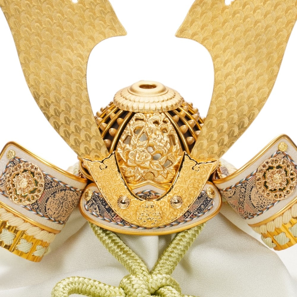 五月人形】五分之一 天賦之兜 大地×葵 兜双子飾り〈雄山作〉[255-300