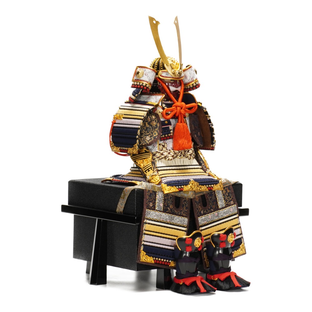 【五月人形】《限定品》7号 俊 紫裾濃威 鎧飾り | 雄山作