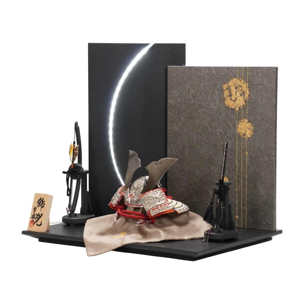 【五月人形】《限定品》五分之一 純白之竹雀 兜飾り | 雄山作