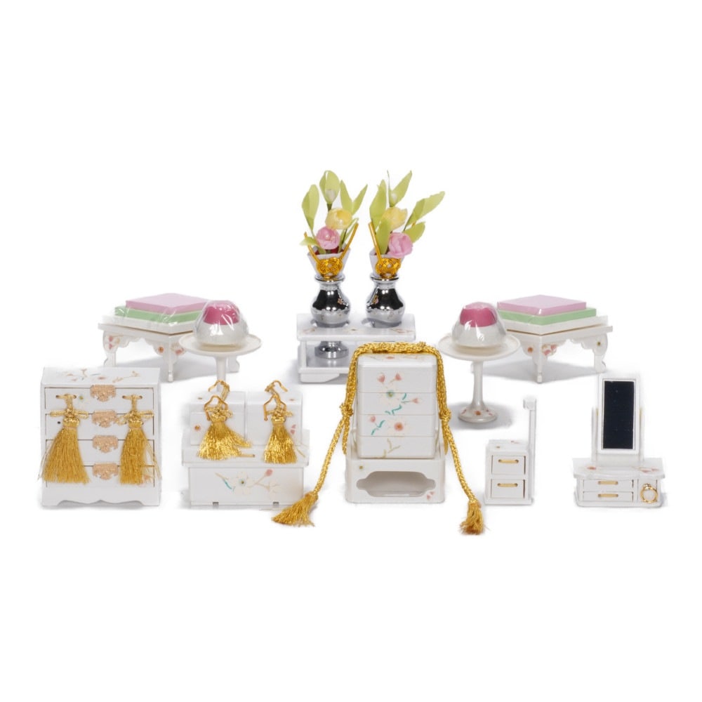 雛人形】三寸 おぼこ雛 総刺繍 雪輪に桜文様 丸窓竹製円型飾り